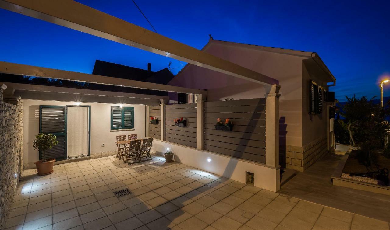 Holiday Home Brac Supetar Ngoại thất bức ảnh