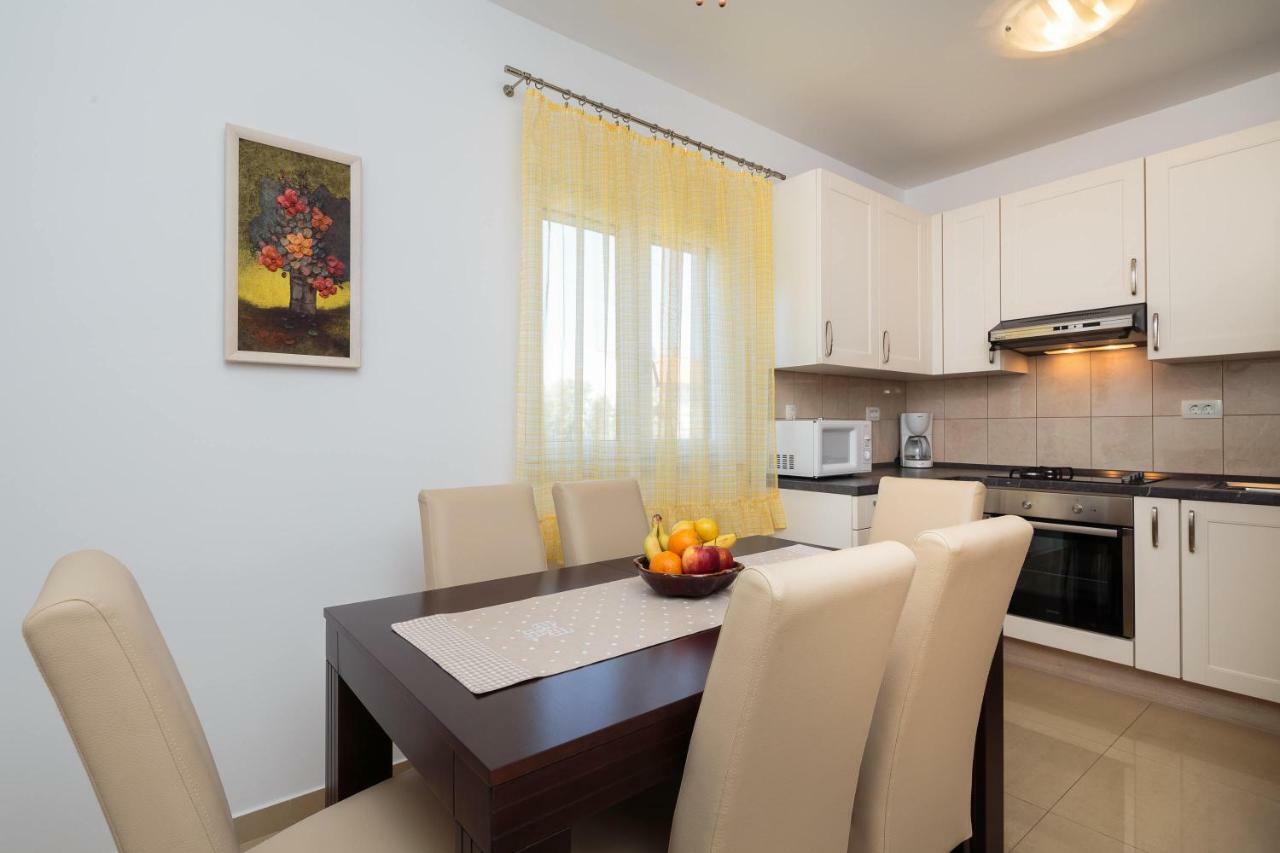Holiday Home Brac Supetar Ngoại thất bức ảnh