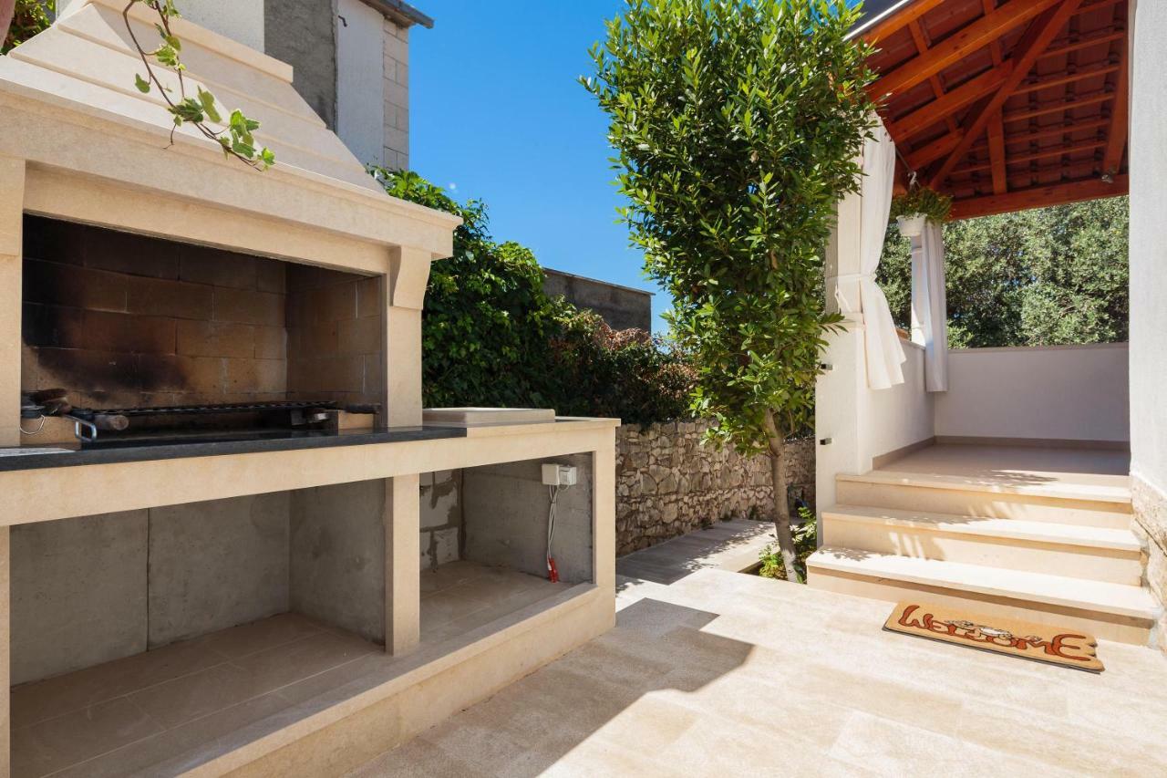 Holiday Home Brac Supetar Ngoại thất bức ảnh