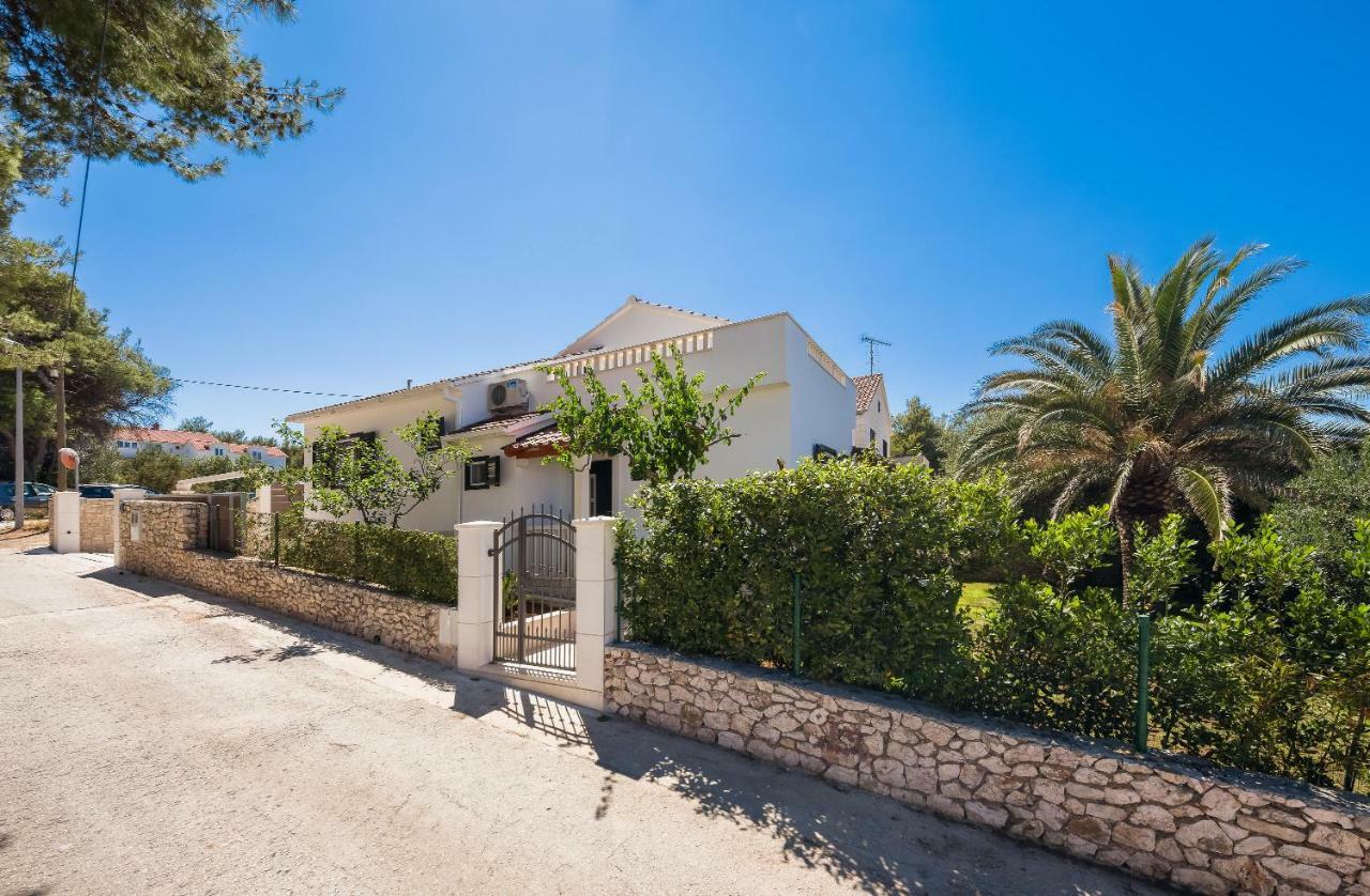 Holiday Home Brac Supetar Ngoại thất bức ảnh