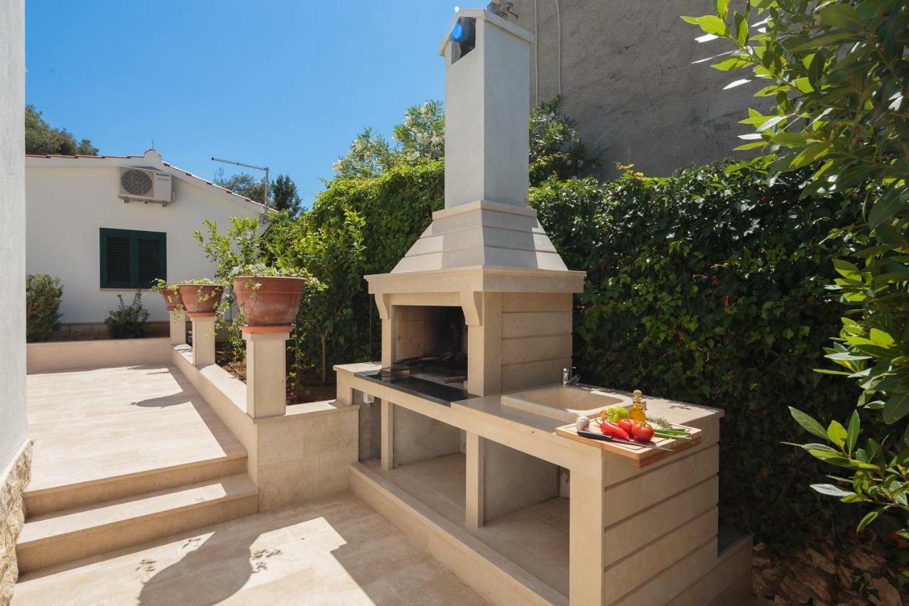 Holiday Home Brac Supetar Ngoại thất bức ảnh