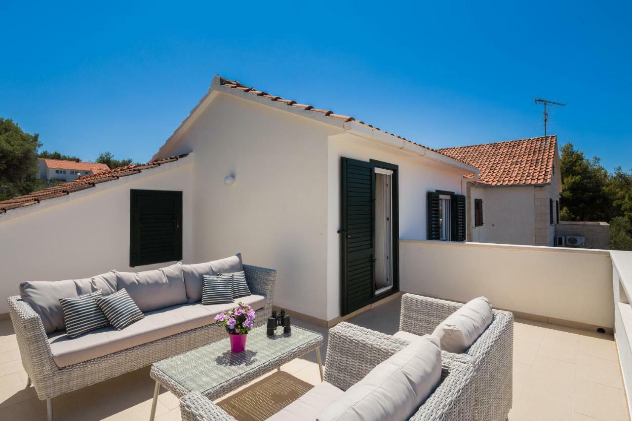 Holiday Home Brac Supetar Ngoại thất bức ảnh